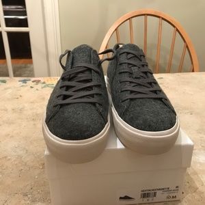 Vince Heaton Heather Gray Sneakers NIB Size 10M